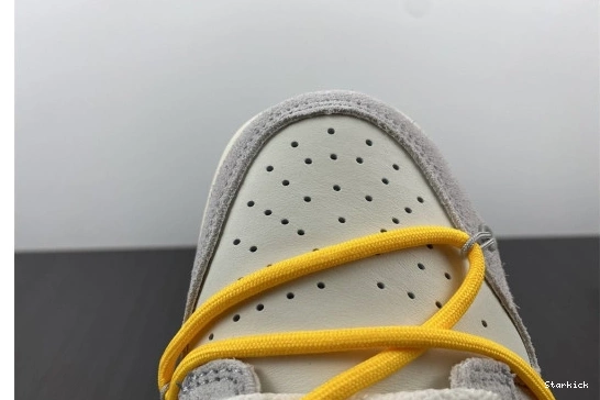 O-W DJ0950-109 39 Nike Low Dunk Lot 0306